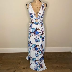 NWT Fame and Partners floral maxi dress